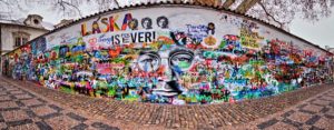 Стена Джона Леннона Прага