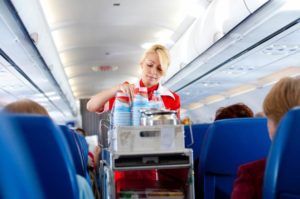 не пейте воду в самолете